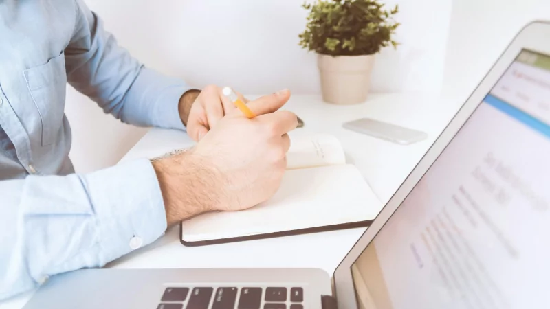 Юрист Гарин Никита Вадимович объясняет: Форма уведомления о площади помещений в недостроенном МКД: что изменилось с 2026 года