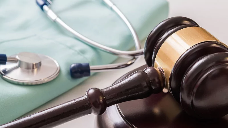 Юрист Грибанова Арина Сергеевна объясняет: Порядок защиты прав граждан при причинении вреда вследствие врачебной ошибки