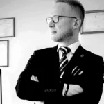 Адвокат по административному праву — Лавриненко Илья Сергеевич, перейти в профиль Адвокат Лавриненко Илья Сергеевич — административное право в Калининграде