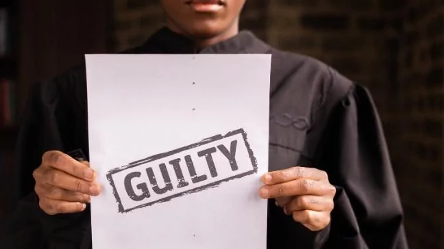 Адвокат Рогальский Валерий Владиславович объясняет: Как работает презумпция невиновности: отвечает адвокат Валерий Владиславович Рогальский