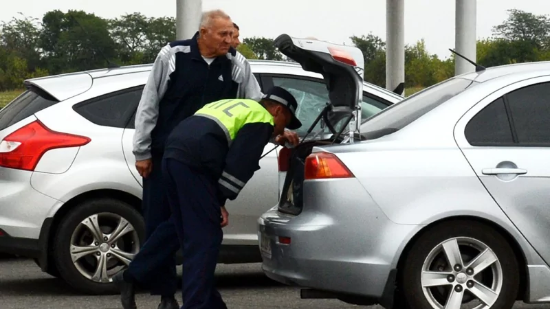 Юрист Мартынов Руслан Павлович объясняет: ГИБДД досмотр авто.