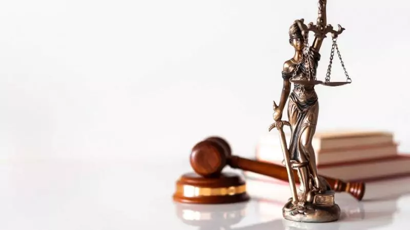 Юрист Дунаев Александр Владимирович объясняет: Как отменить банковский перевод, если деньги ушли мошенникам: пошаговая инструкция и законы