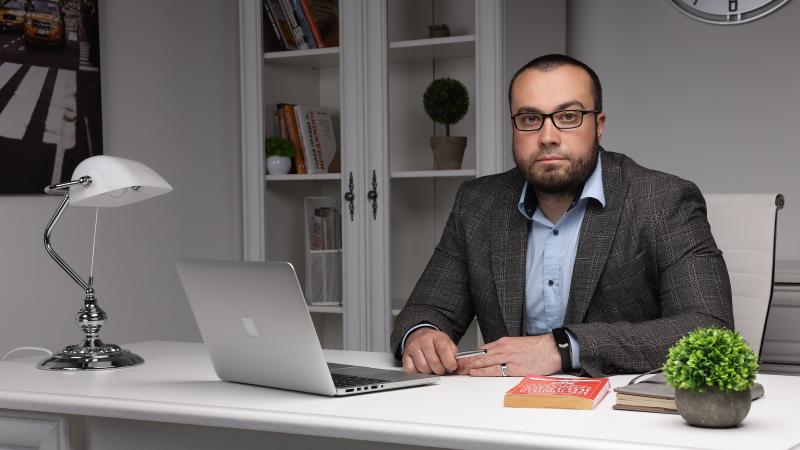 Адвокат Колонтай Дмитрий Владимирович объясняет: Способы защиты в уголовных делах, связанных с обвинением в краже, ст. 158 УК РФ