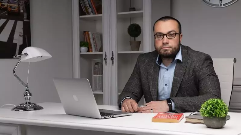 Адвокат Колонтай Дмитрий Владимирович объясняет: Способы защиты в уголовных делах, связанных с обвинением в краже, ст. 158 УК РФ