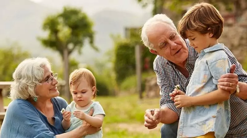 Юрист Рабиевская Юлия Викторовна объясняет: Общение внуков с бабушками и дедушками