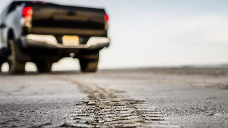 Юрист Ревенко Маргарита Сергеевна объясняет: Что делать, если ВИНОВНИК аварии скрылся с места ДТП или у него нет полиса ОСАГО?