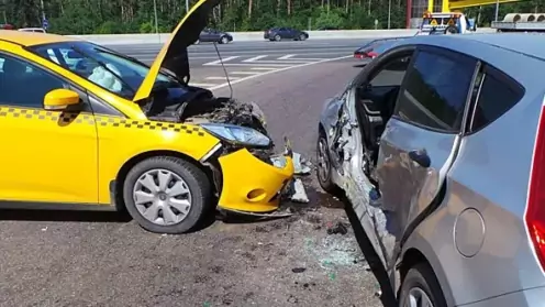 Попал в ДТП будучи пассажиром в такси? Что делать?