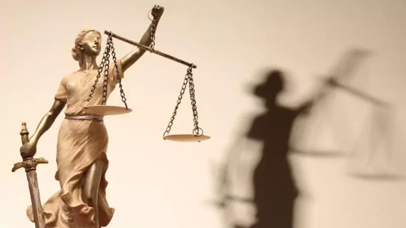 Адвокат Смирнов Антон Викторович объясняет: Как оформить квартиру на близкого человека