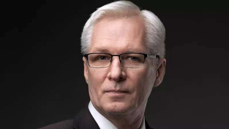 Адвокат Ситников Андрей Иванович объясняет: Замена неотбытой части наказания более мягким видом наказания (статья 80 УК РФ)