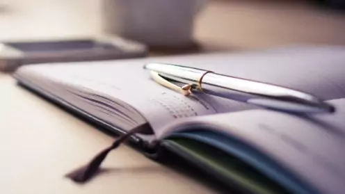 Повышение зарплаты работникам — это не какая-то прихоть работодателя, а его прямая обязанность.