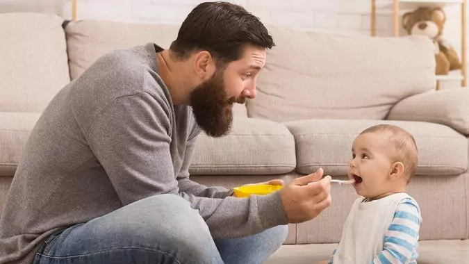 Юрист Мандрова Дарья Дмитриевна объясняет: Папа в декрет