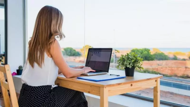 Юрист Решетникова Ольга Николаевна объясняет: Удалёнка за границей: как оформить трудовой договор