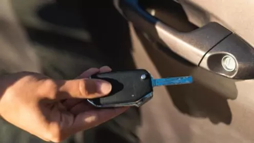 Вдовам погибших участников СВО разрешили пользоваться автомобилями до оформления наследства