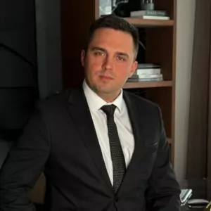 Арсланов Адель Айратович