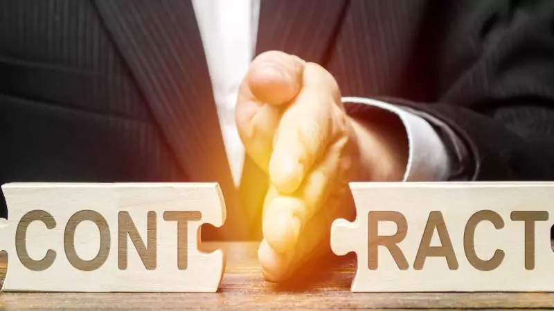 Адвокат Шаталов Борис Анатольевич объясняет: Односторонний отказ от договора: когда это законно