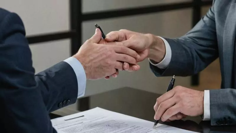 Юрист Щупачкин Александр Сергеевич объясняет: Вы знали, что даже после увольнения можно получать оплату больничного листа