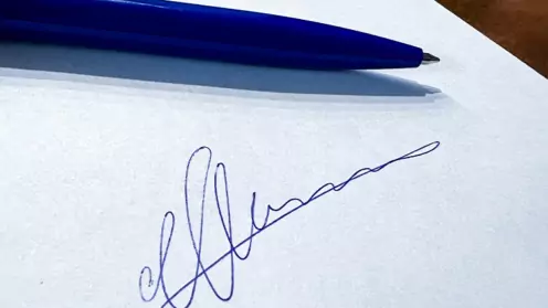 Подделка подписи: экспертиза и иск