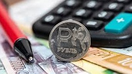 В расчет больничного включили зарплату по совместительству – суд взыскал переплату