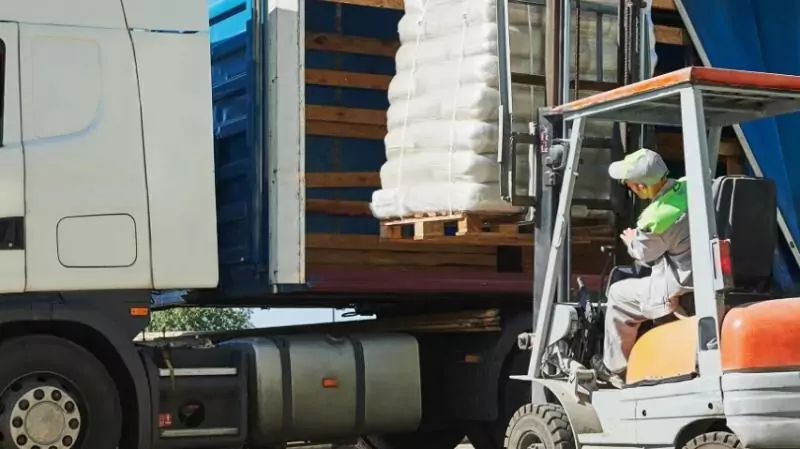 Юрист Кирин Владимир Владимирович объясняет: Как оформить договор о перевозке грузов