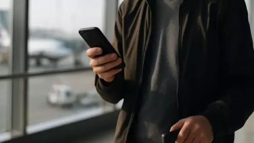 Россиянам, вернувшимся из-за границы, на 24 часа отключают интернет