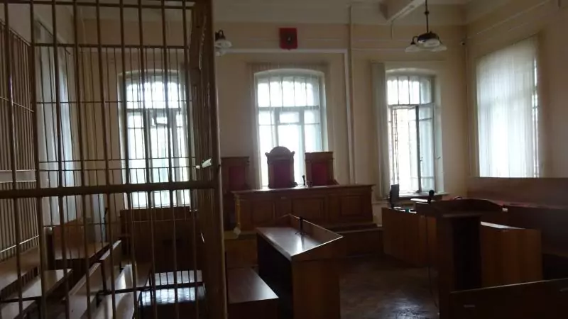 Адвокат Алексеенко Анатолий Владимирович объясняет: Переквалификация судом обвинения по п. «в» ч. 4 ст. 228.1 УК РФ