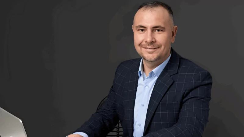 Адвокат Мансуров Нияз Раушанович объясняет: Осмотр смартфона полицией: когда можно отказать