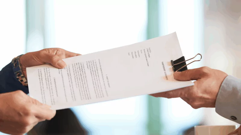 Адвокат Акчурин Рим Зарифович объясняет: Расторжение трудового договора по соглашению сторон: плюсы