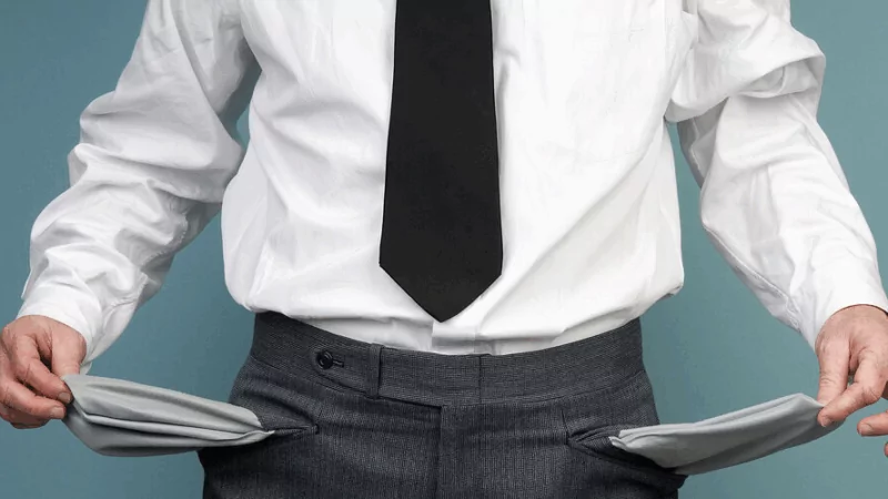 Адвокат Казаков Виктор Викторович объясняет: Освобождение от долгов через банкротство: что нужно знать гражданину