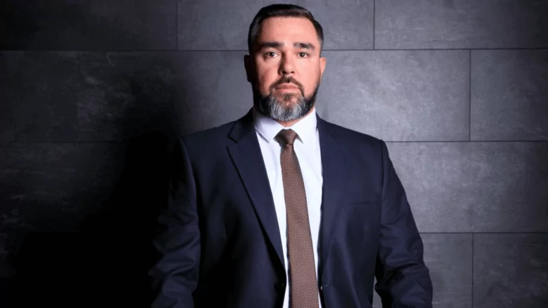 Юрист Безгласный Олег Михайлович объясняет: Односторонний отказ от договора: когда это законно