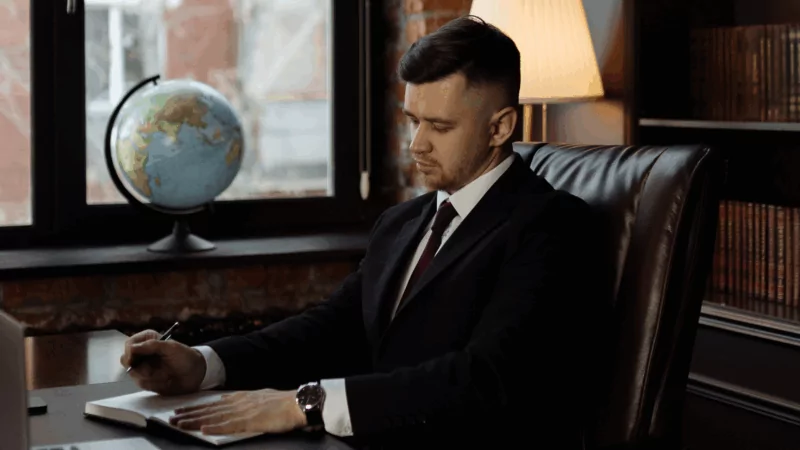 Юрист Шарафутдинов Руслан Маратович объясняет: Спасение брака с помощью КРАСНОГО ВИНА