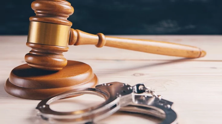 Адвокат Казаков Виктор Викторович объясняет: Не тюрьма, но и не полная свобода: суть условного осуждения