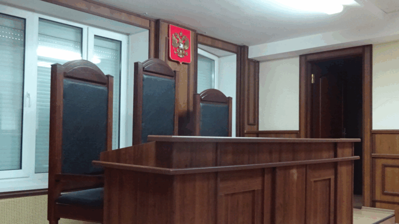 Адвокат Алексеенко Анатолий Владимирович объясняет: Об отложении рассмотрения ходатайства до момента вынесения окончательного приговора