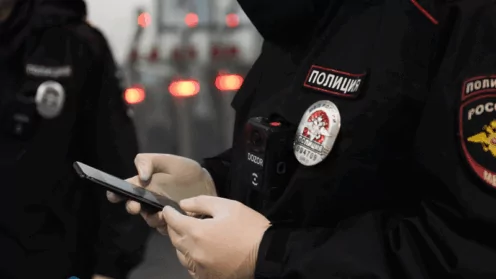 Осмотр смартфона полицией: когда можно отказать