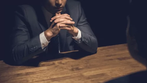 Что делать, если следователь нарушает права при допросе