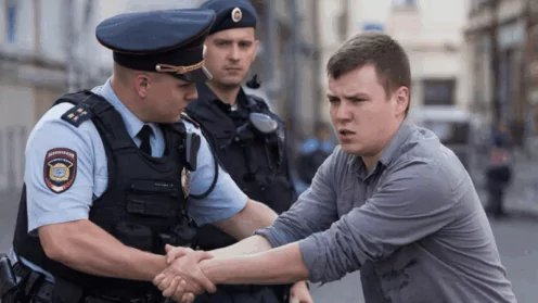 48 часов в отделе полиции: что на самом деле скрывается за “законным” задержанием