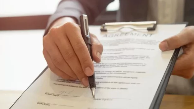 Юрист Лугуев Гаджи Рамазанович объясняет: Как не платить налог при дарении родственникам