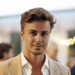 Адвокат Мудрёха Николай Анатольевич — защита прав потребителя в Симферопoле