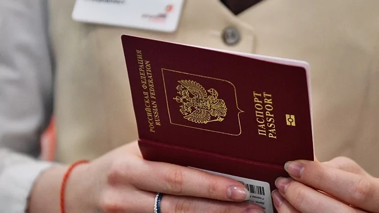 Юрист Савинкина Марина Васильевна объясняет: Детям до 14 лет для выезда за рубеж теперь понадобится паспорт: Как его оформить