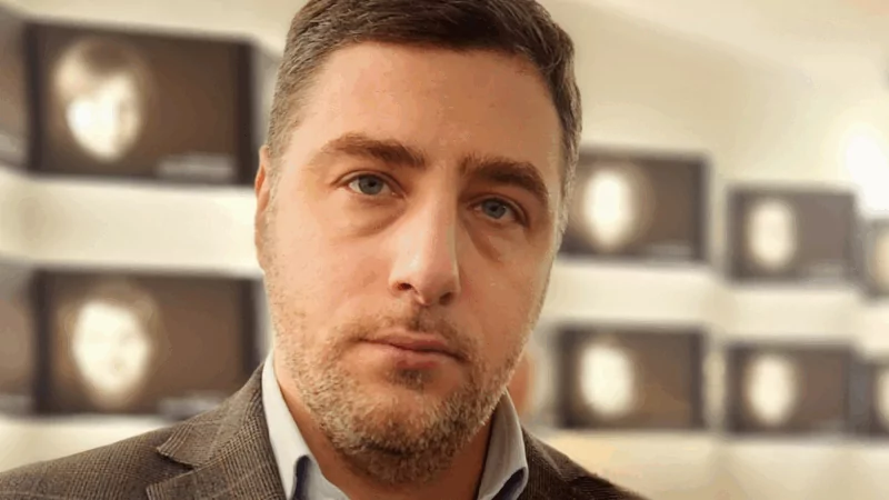 Адвокат Шапошников Дмитрий Анатольевич объясняет: За ремонт в общей квартире придётся платить обоим