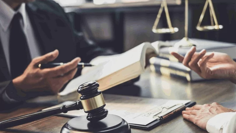 Юрист Хлопотов Дмитрий Григорьевич объясняет: Установление отцовства: Порядок, особенности, судебная практика