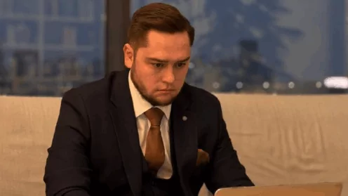 Осмотр смартфона полицией: когда можно отказать