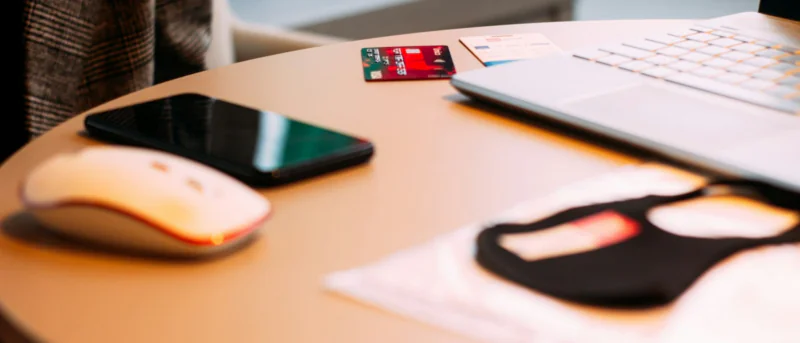 Юрист Кирпиков Александр Леонидович объясняет: Не больше 20 карт: почему новый закон не остановит мошенников, но ударит по кошелькам граждан