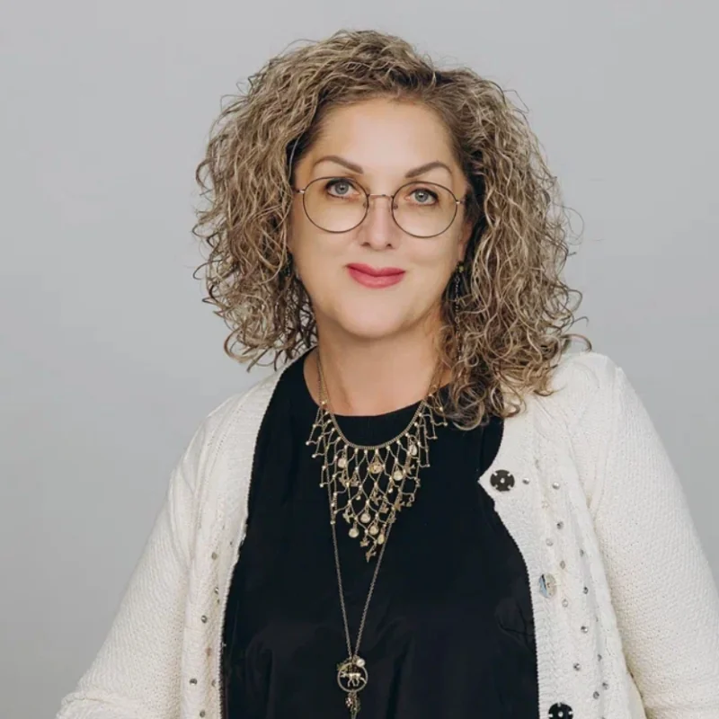 Попова Лариса Владимировна