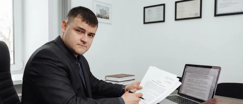 Юрист Хакимов Азат Равилевич объясняет: Отмена заочного решения суда: пошаговая инструкция для ответчика