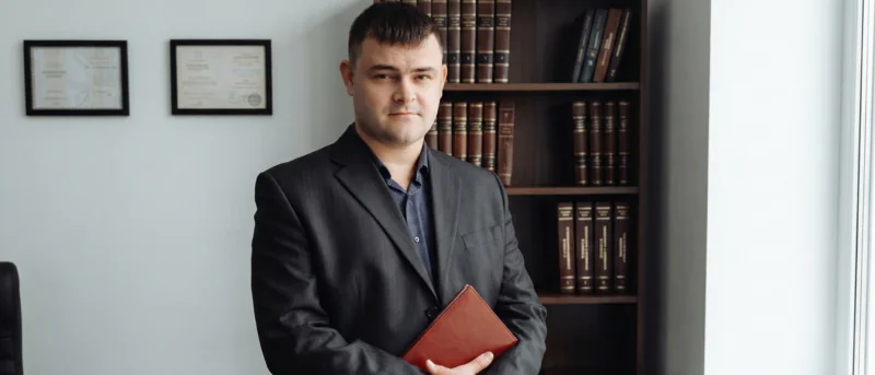 Юрист Хакимов Азат Равилевич объясняет: Привлечение к административной ответственности за оскорбление: как защитить честь и достоинство