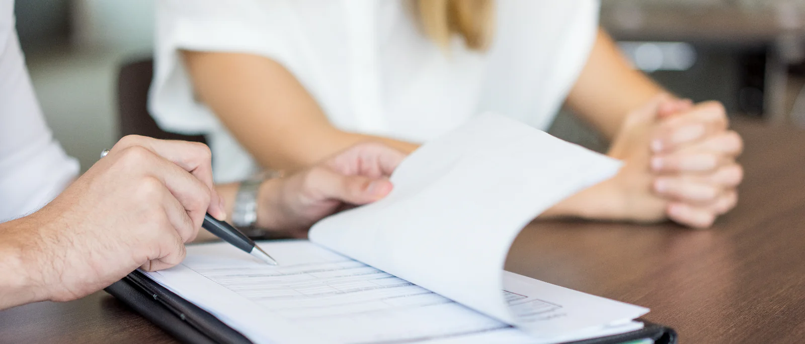 Адвокат Голович Роман Владимирович объясняет: Суды защитили права работника, осуществлявшего трудовую деятельность без трудового договора