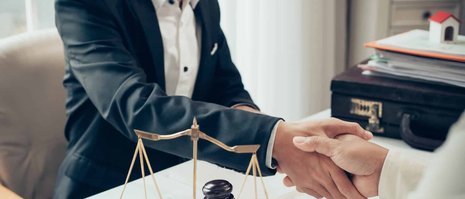 Юрист Фролов Алексей Валерьевич объясняет: Контрабанда сигарет