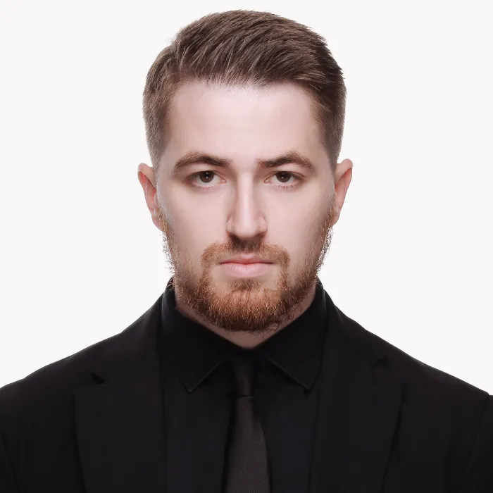 Айвазян Артем Тимурович